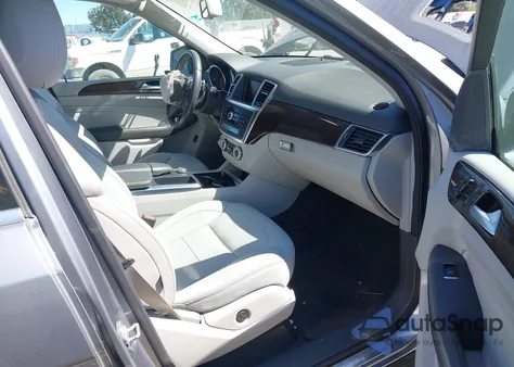 2016 Mercedes-Benz Metris z USA, uszkodzony, nr VIN WD4PG2EE1G3111262